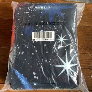 Victoria’s Secret Sherpa blanket